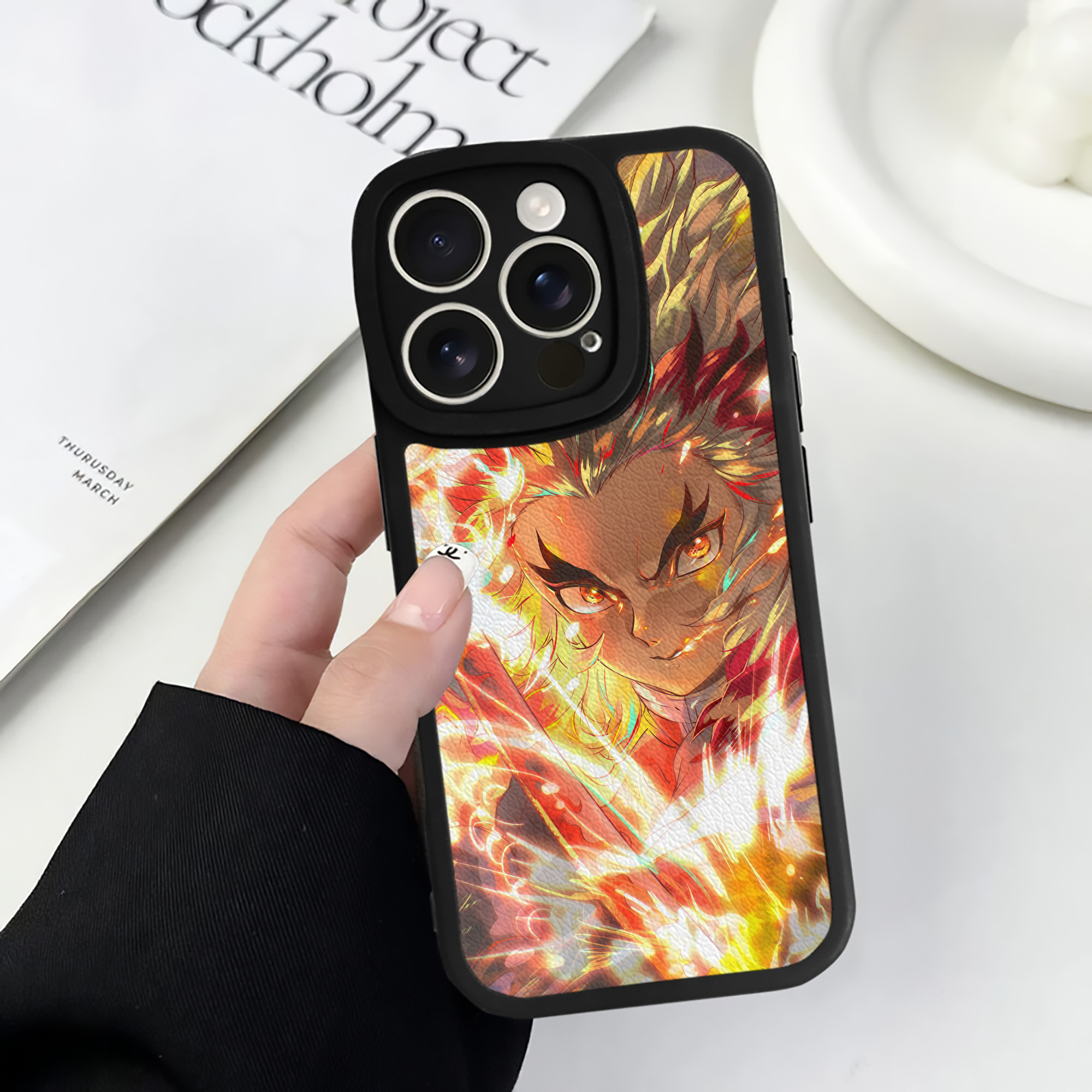 （画像用） 炎柱-煉󠄁獄 杏寿郎／れんごく きょうじゅろう Rengoku Kyoujurou 【iPhone 16シリーズ対応】シリコンスマホケース（レザー調） 材質：シリコン